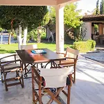 Filippos - Private Garden Escape