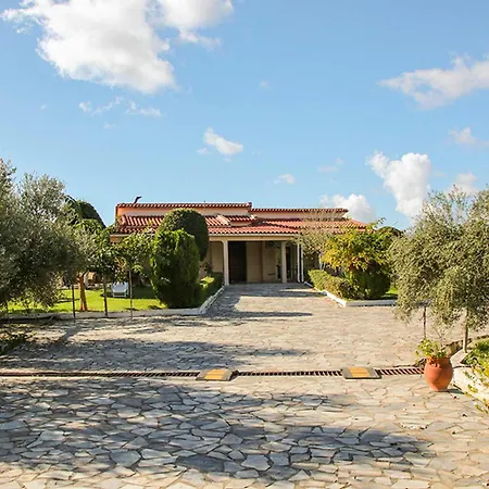 Filippos - Private Garden Escape * Pírgos